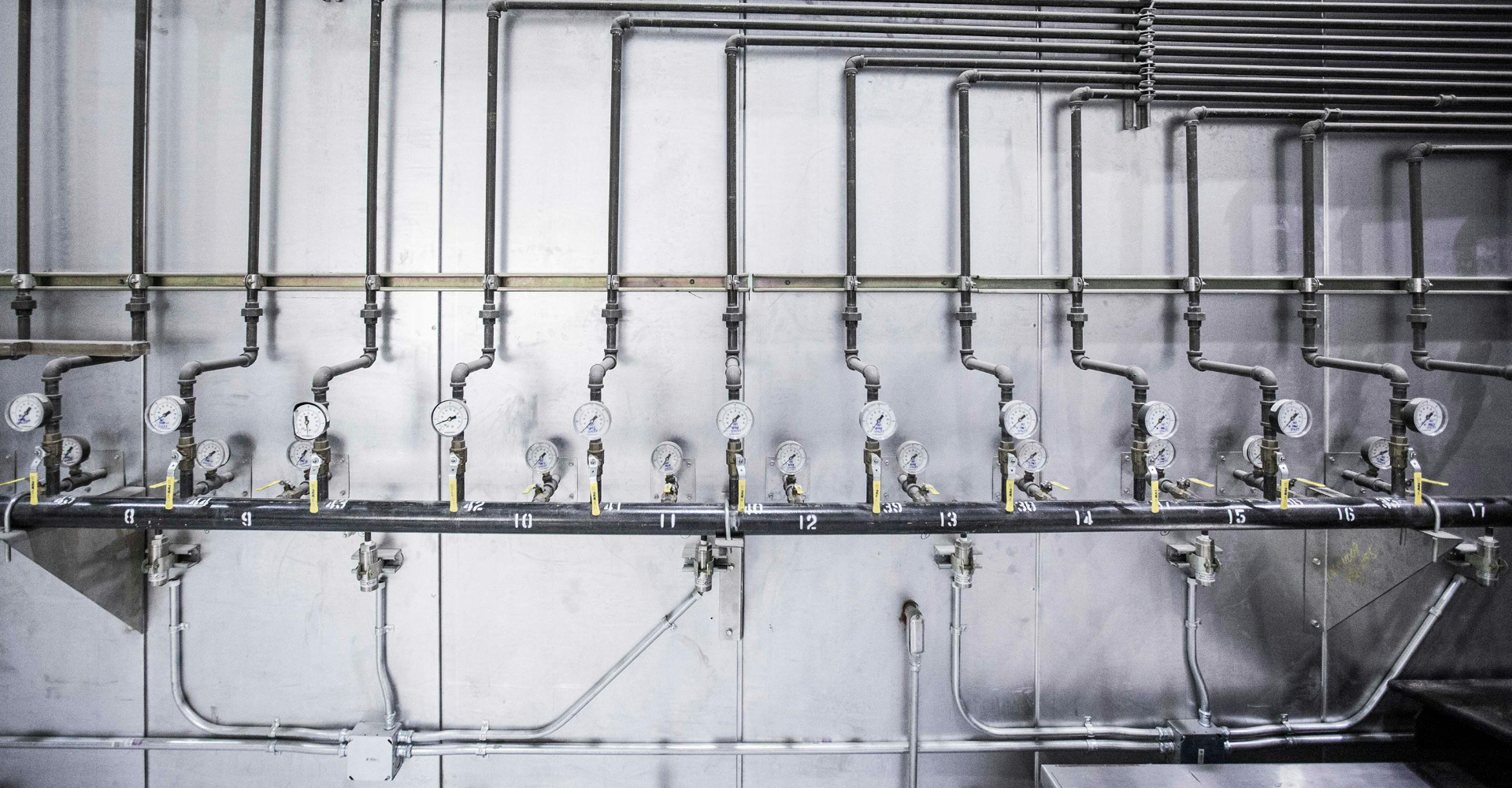 Ποιοι είμαστε